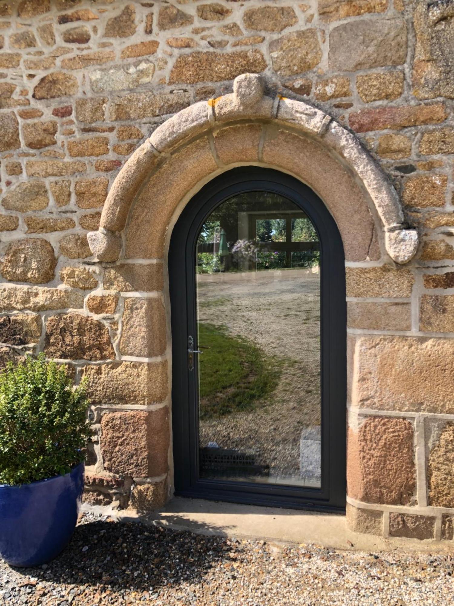 Les Ecolodges Sous Le Phare Louannec 외부 사진