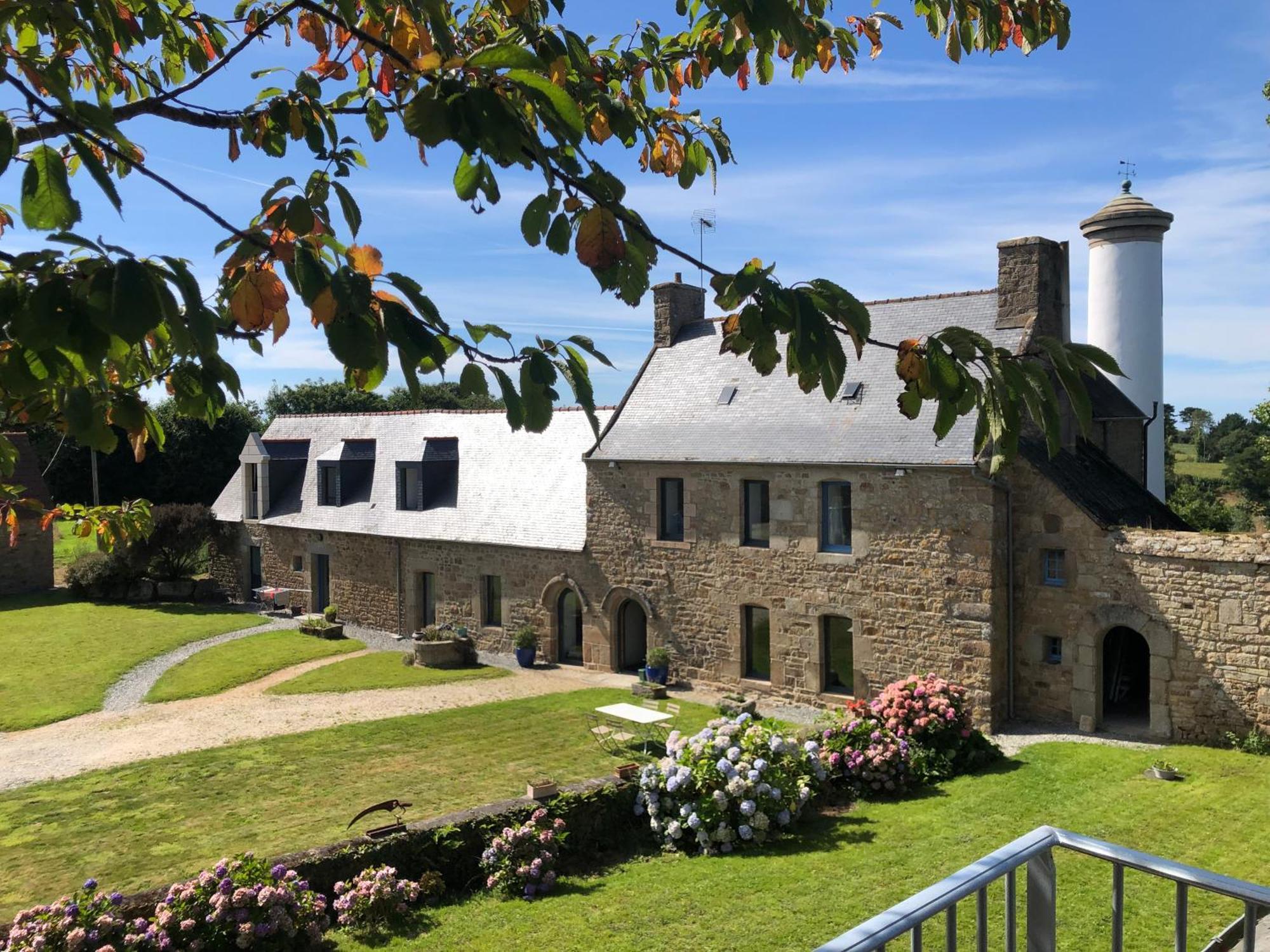 Les Ecolodges Sous Le Phare Louannec 외부 사진