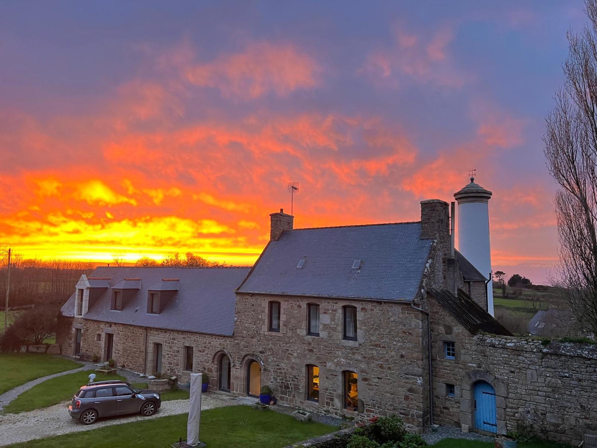 Les Ecolodges Sous Le Phare Louannec 외부 사진