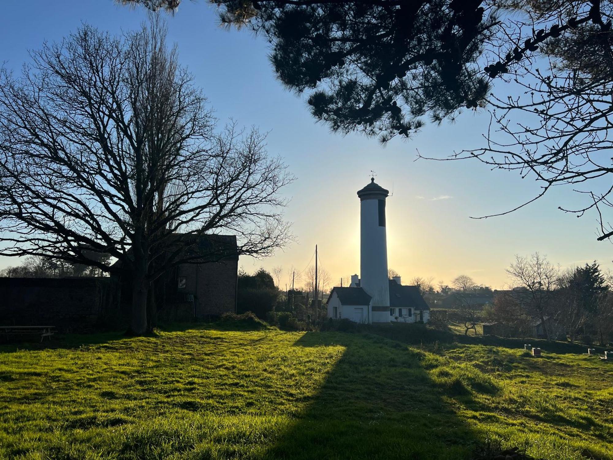 Les Ecolodges Sous Le Phare Louannec 외부 사진