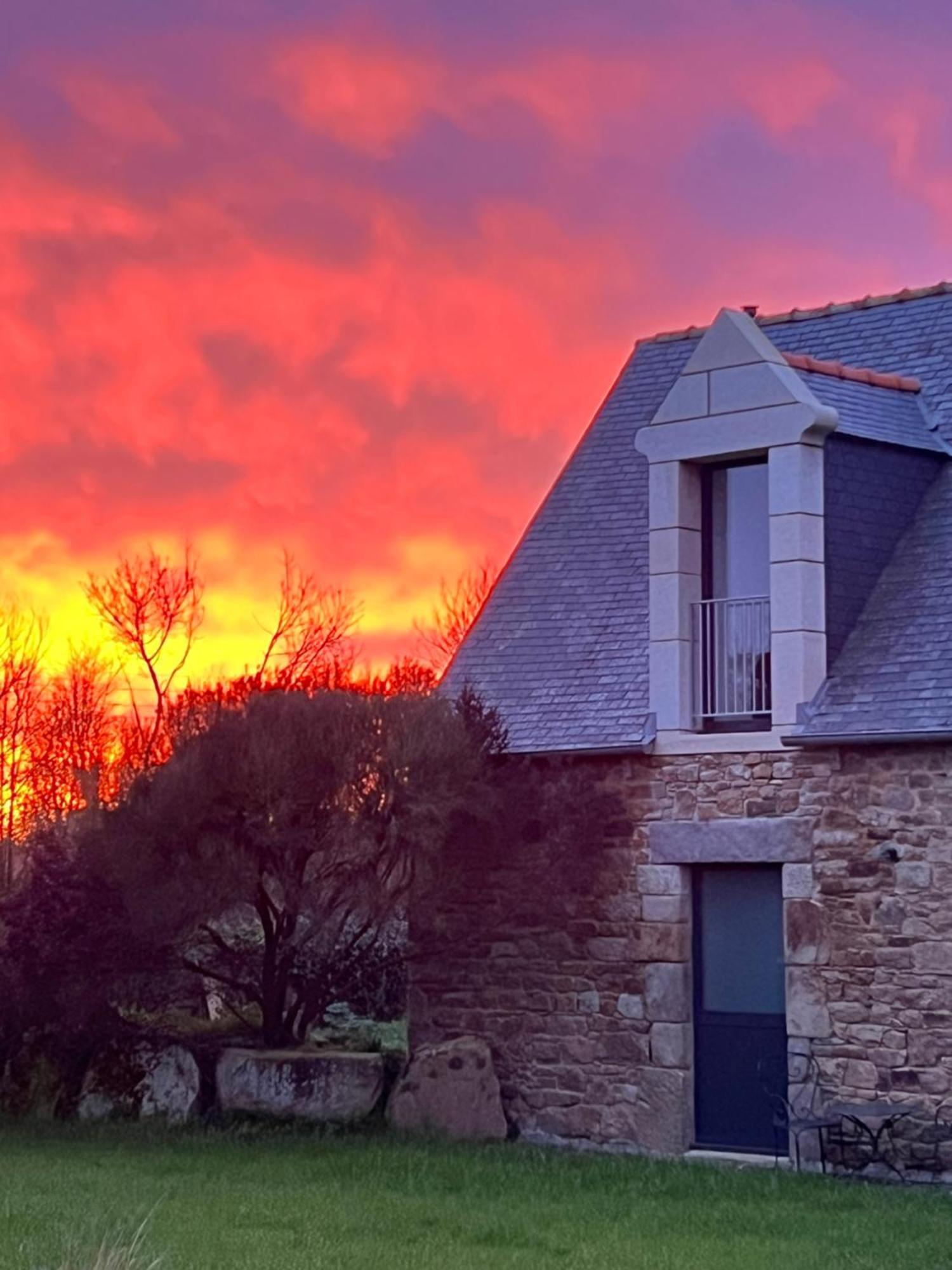 Les Ecolodges Sous Le Phare Louannec 외부 사진