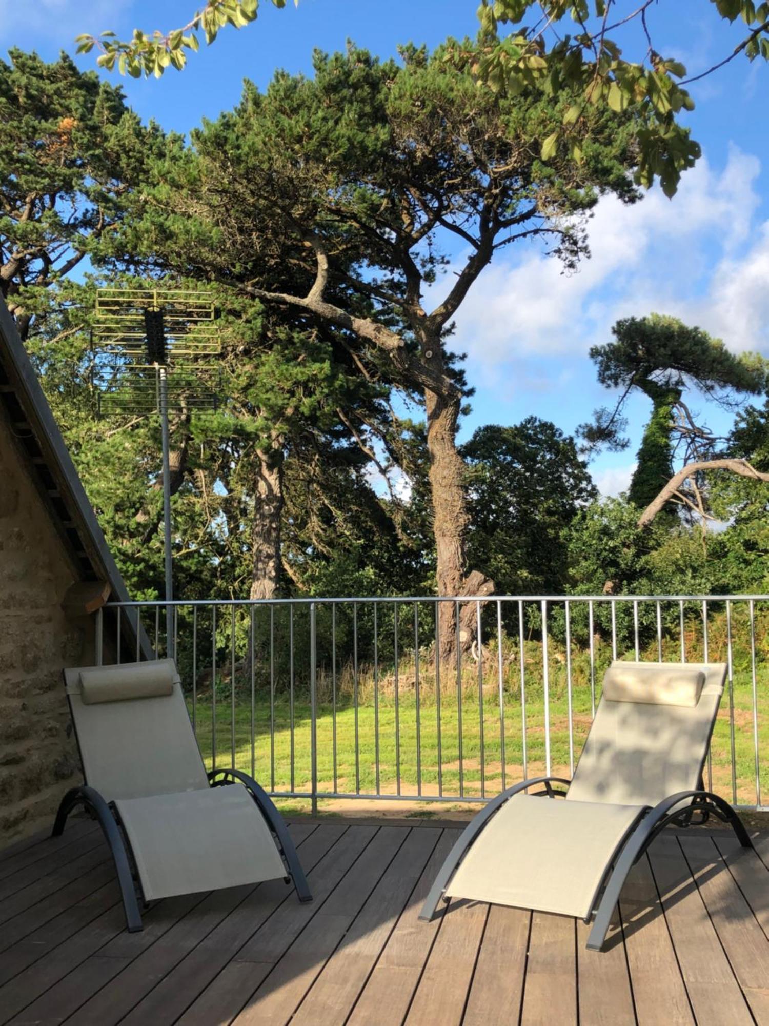 Les Ecolodges Sous Le Phare Louannec 외부 사진