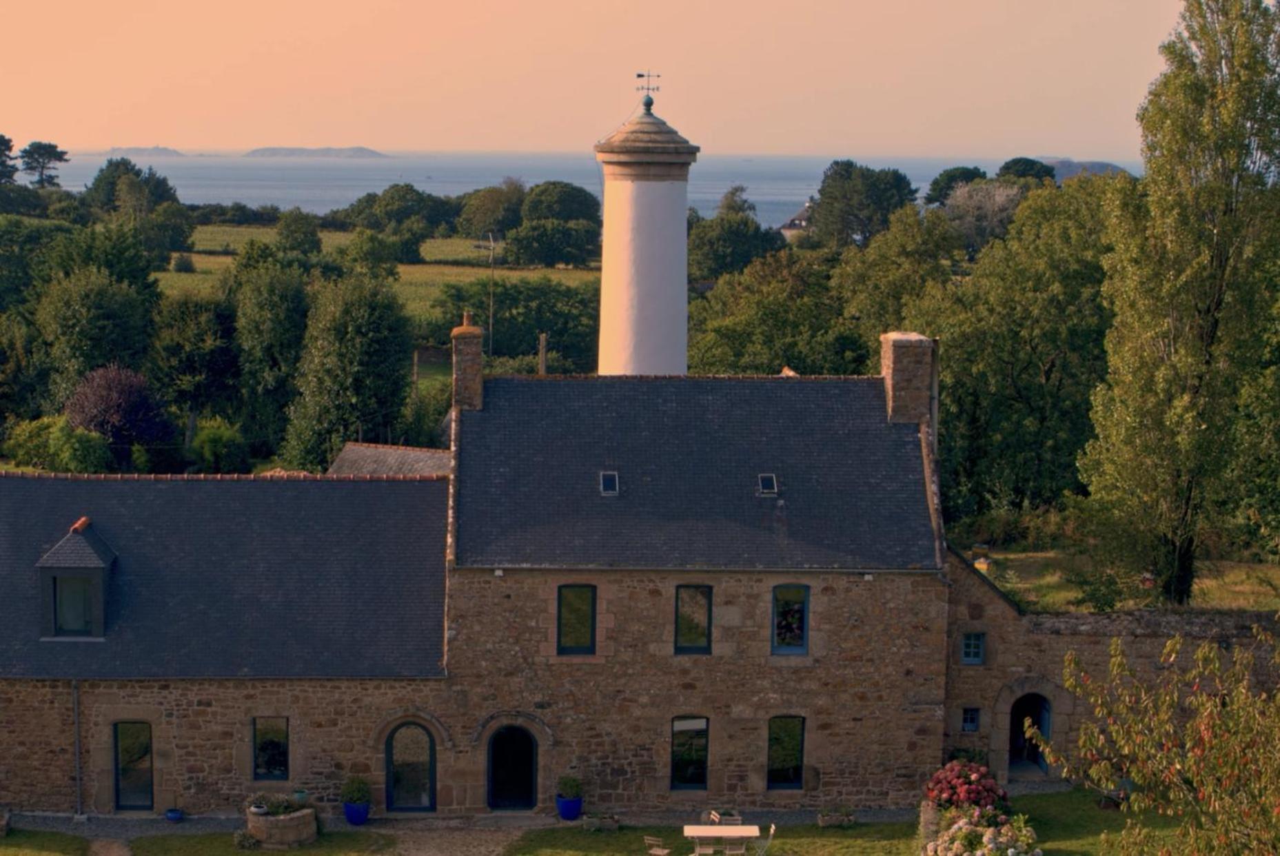 Les Ecolodges Sous Le Phare Louannec 외부 사진